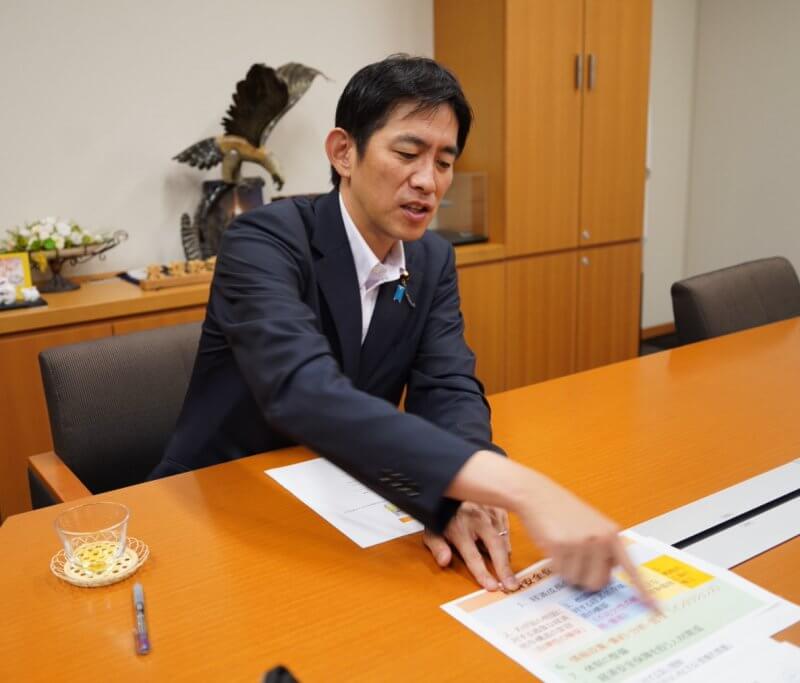 小林鷹之議員インタビュー