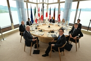 G7