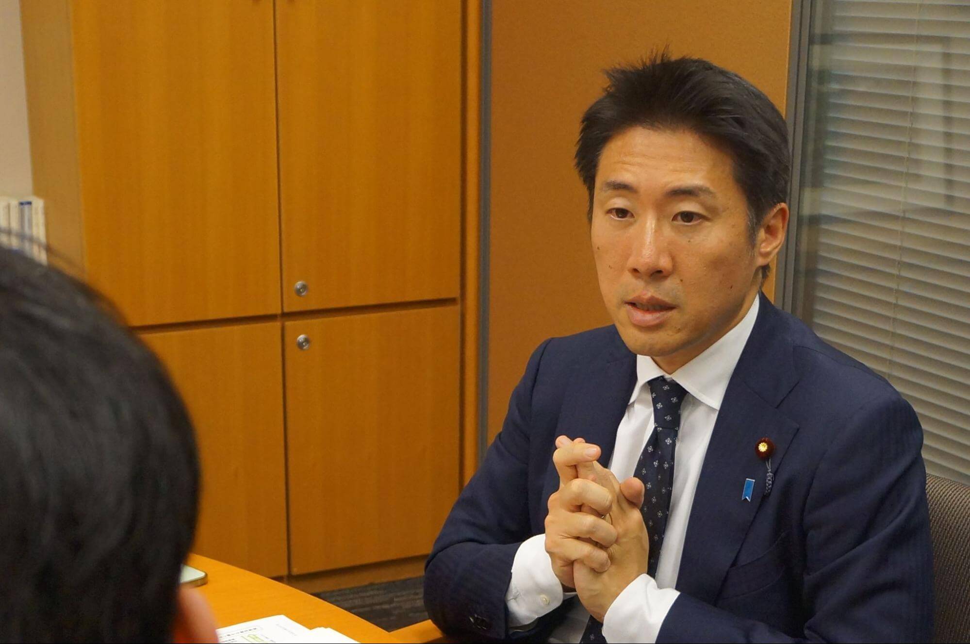 塩崎彰久議員インタビュー