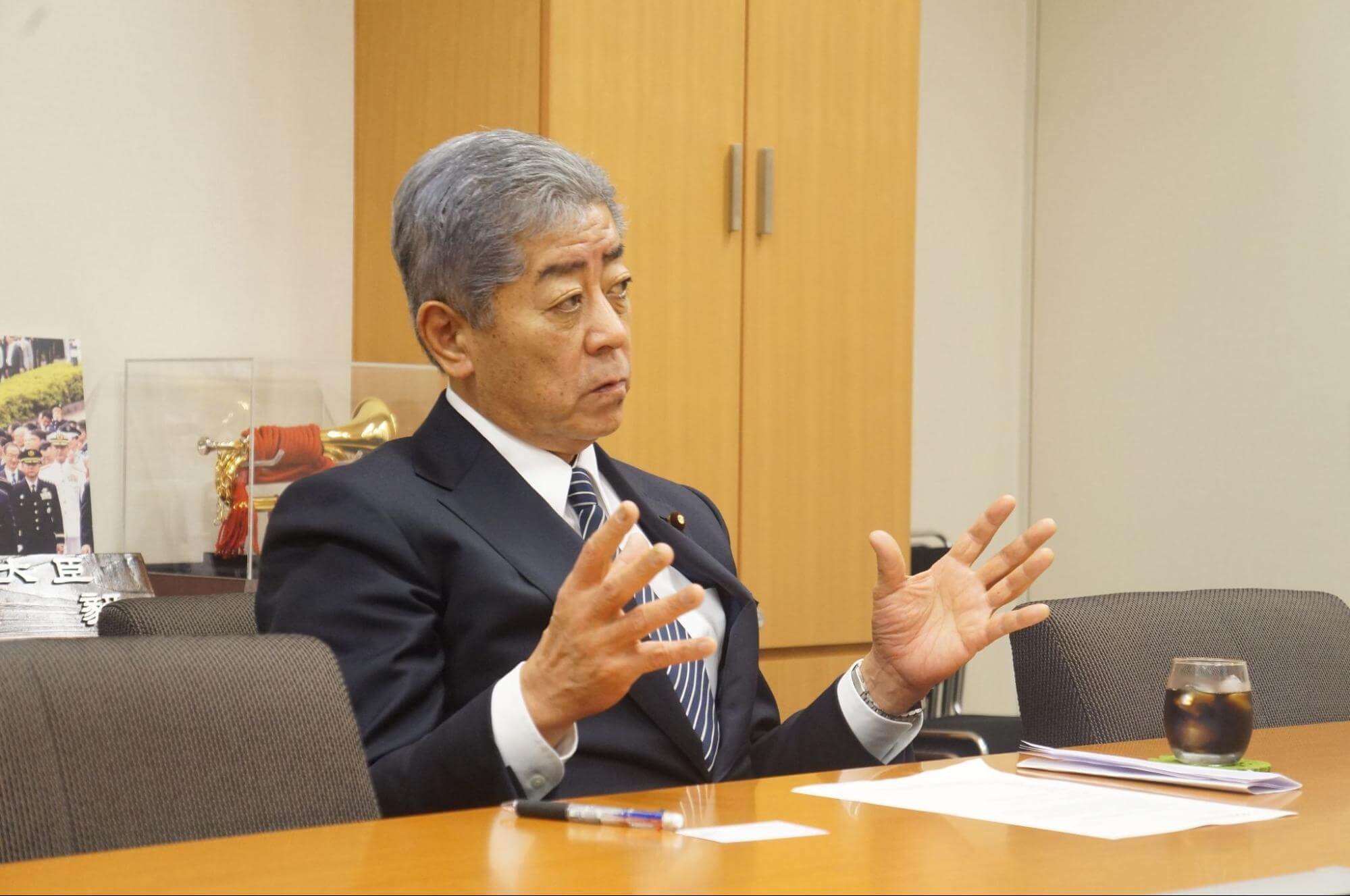 岩屋毅議員インタビュー